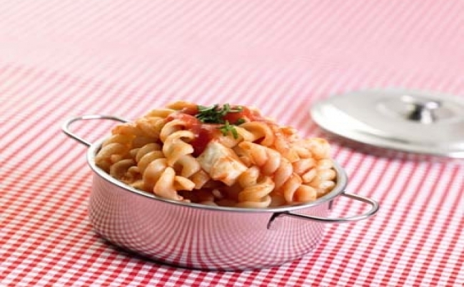 Tornillos en salsa de tomate y quesos